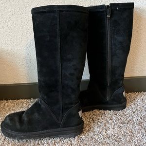 Black UGG boots